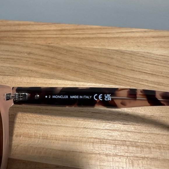 Moncler Pink Sunglasses Modern Rectangular Design - Picture 3 of 5